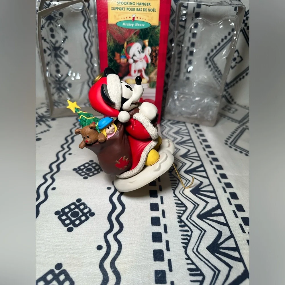 Hallmark mickey mouse